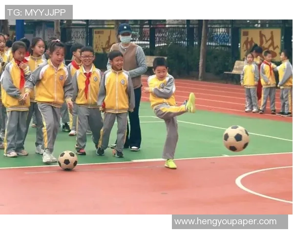 幼儿足球明星的成长之路与精彩瞬间分享视频